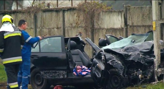 Aszódi halálos baleset: soha nem volt jogsija a mercis ámokfutónak, az ütközés után a terhes feleségét is a roncsban hagyta, csakhogy mentse a bőrét