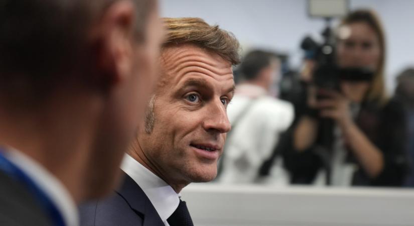 Macron: Franciaország nem mutathat „gyengeséget” Oroszországgal szemben