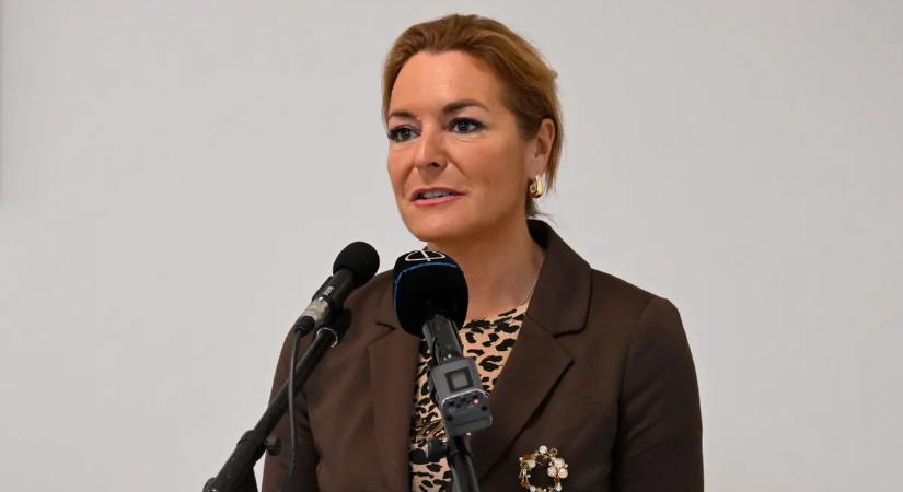 Lerántották a leplet az évszázad hazai politikai színjátékáról – videó