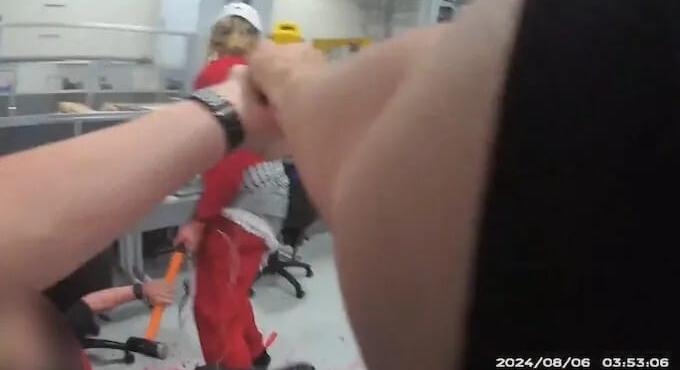 Pöröllyel törte el egy rendőr gerincét egy palesztinpárti aktivista Angliában – videó