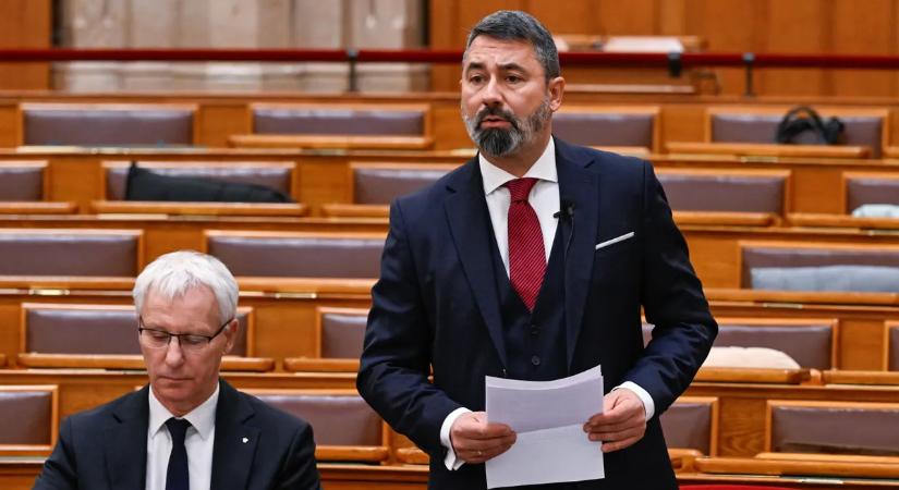 Hidvéghi Balázs: a kormány otthontámogatást ad a közszolgálatban dolgozóknak