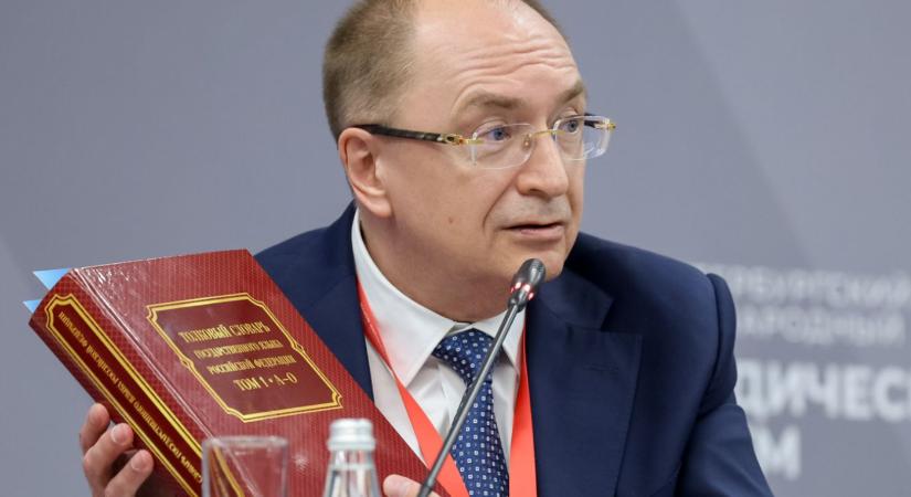 Az új orosz állami szótár szerint offenzív szó a „segg“ – a „sztálinizmust“ pedig teljesen kihagyták