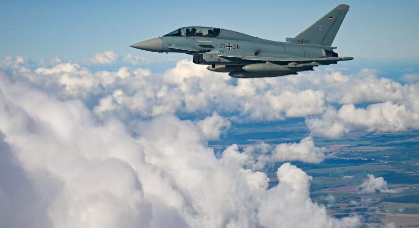 Német és román vadászgépek üldözték az órákon át a román légtérben repülő orosz drónokat