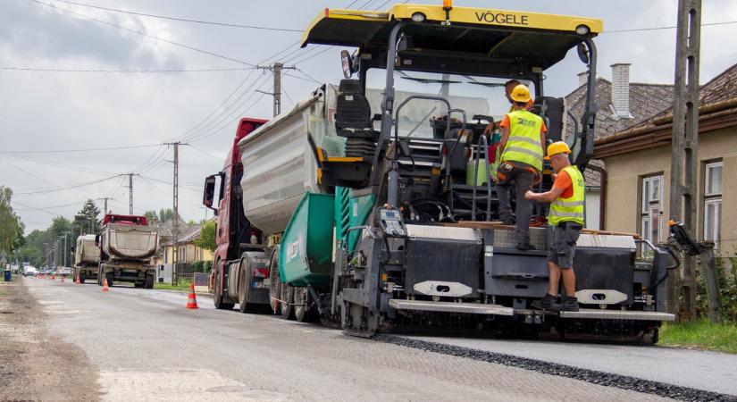 Pert indított a Transparency International a közbeszerzés nélkül kiosztott 30 milliárdos útfelújítási program miatt