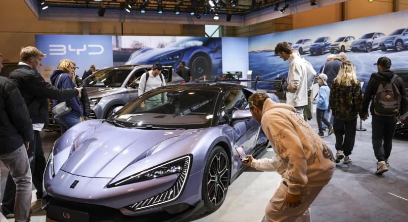 Kanyarban előztek: brutális tempóban erősödött ez a két kínai autómárka Európában