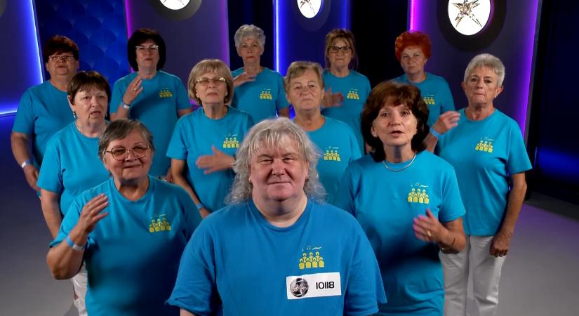 Egy férfi és 11 nő – a kórus, ami megfejtette a fiatalság titkát