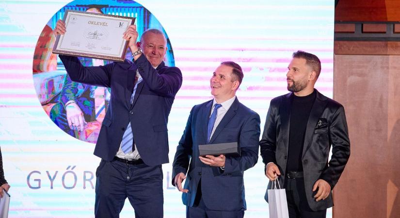 Győrfi Pál is kitüntetést kapott karitatív munkája elismeréseként