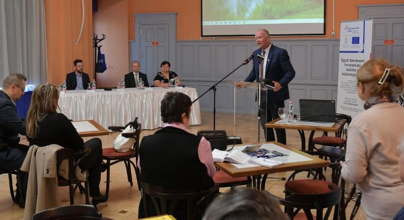 Új korszak jön Szentesen, több mint 800 milliós projekt erősíti a közösséget