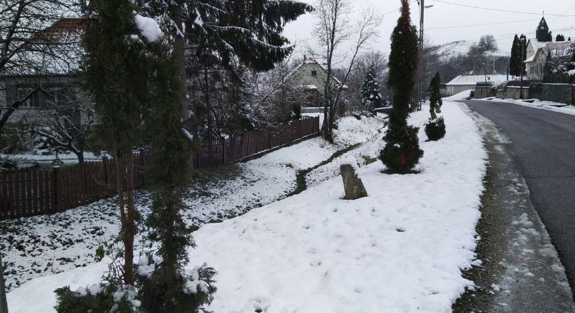 Új urai vannak a hevesi falunak: rettegnek a lakók, már a taxi sem mer bemenni