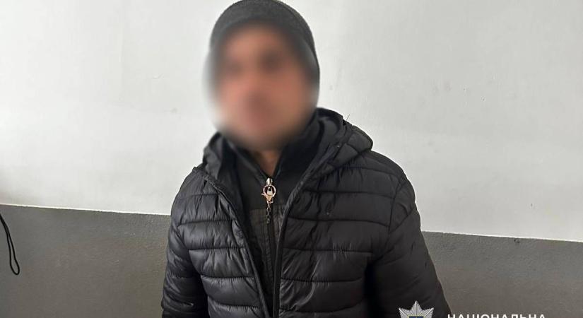 Nagyszőlősön egy férfi ellopta egy kórházi beteg telefonját