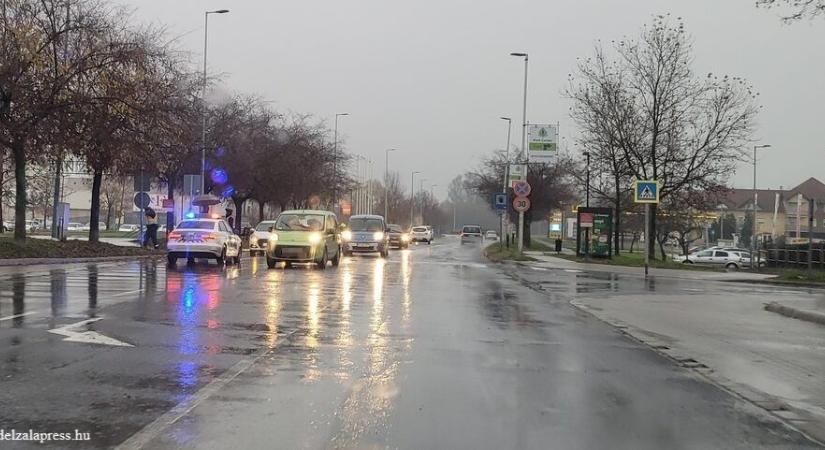 Autók ütköztek egy nagykanizsai zebránál