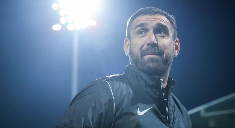 A belgák késtek, de Böde Dánielék időben érkeznek a KSC-meccsre!