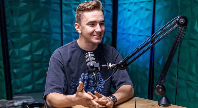 Trunk Tamás: Nálam az a lázadás, ha nem sneakerben vagyok – Mérlegen podcast