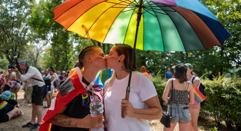 Leszavazta a Fidesz a külföldön kötött melegházasságok hazai elismerését