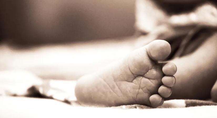 Kábítószernek tették ki és éheztették 5 hetes gyermeküket: alig 1 kilósan halt meg a csecsemő