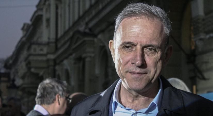 Ponoš: Ha Brnabić nem akarja, majd mi megoldjuk a Ćacilend és a parlamenti kordon problémáját