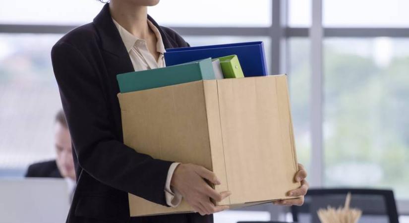 Tömeges felmondási hullám indult a magyar munkahelyeken: ez az oka