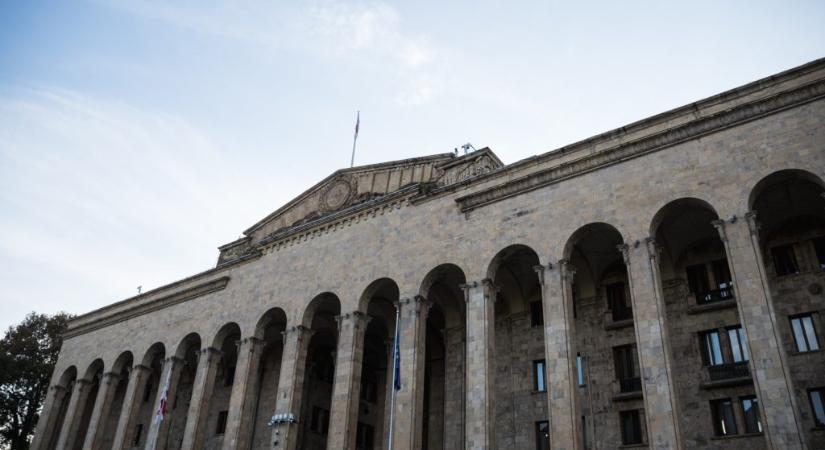 Betiltotta a külföldről szavazást a georgiai parlament