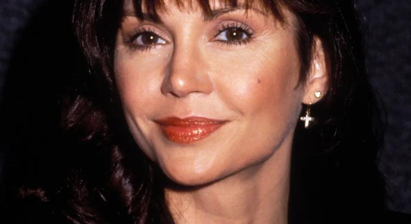 Régi kedvencek nyomában: a Dallas Pamelája 50 évesen váltott karriert