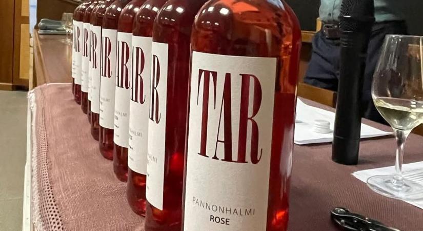 Új borokkal hódítanak a pannonhalmi borvidék borászai