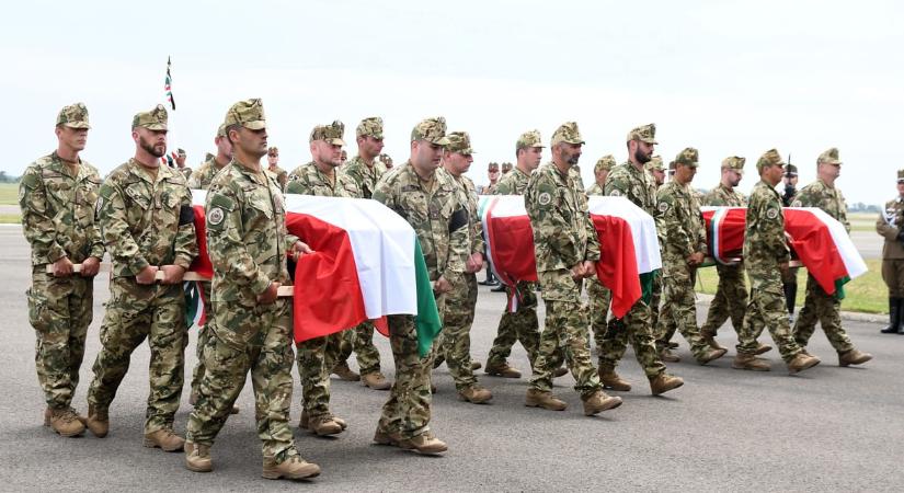 172 millió forintot fizetett a Honvédelmi Minisztérium a horvátországi helikopter-balesetben elhunyt katonák családjainak