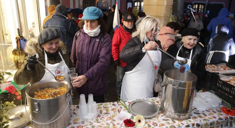 Kati néni öröksége ma is él: így köszöntötték a hölgyeket Katalin napján (galéria, videó)