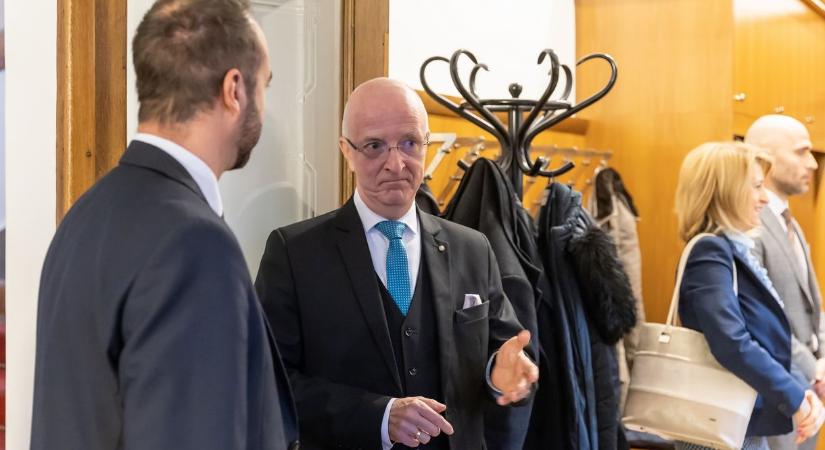 „Kijelentése alkalmas a bíróságok tekintélyének csorbítására” – viszontválaszt kapott Varga Zs. András az Országos Bírói Tanácstól