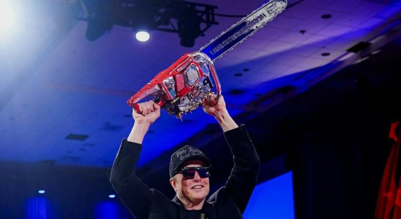 Muskkal együtt a bürokrácia láncfűrésze is a kukában landolt