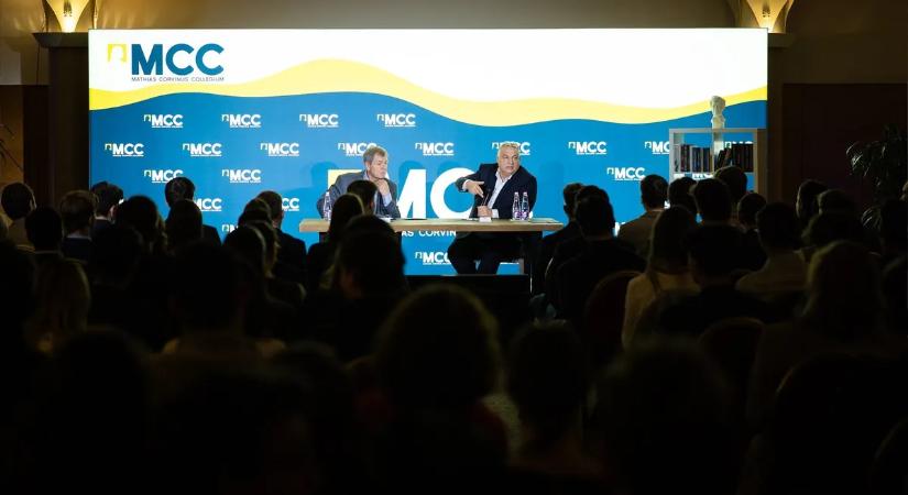 Ezt nem láttuk jönni: Orbán Viktor visszaült az iskolapadba – fotó