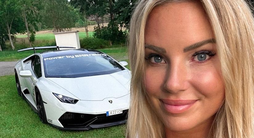 Jessica Audi-értékesítő, de Lambója és Porschéje van