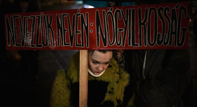 „Ők már nem szólhatnak, nekünk kell” – a nőgyilkosságok áldozataira emlékeztek Budapesten