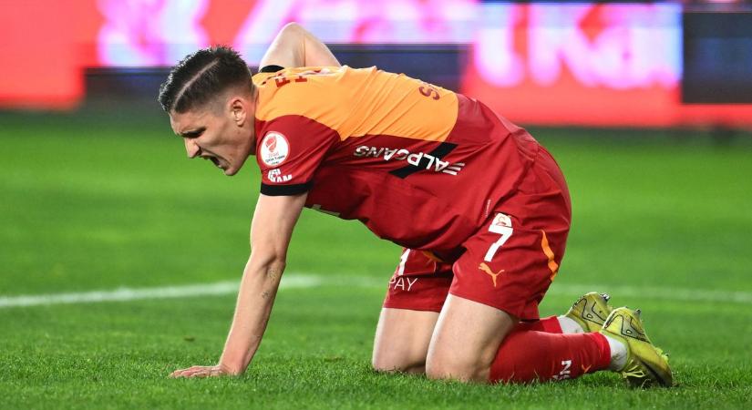 Megfagyott a levegő a stadionban: Nem várt dolog történt Sallai Rolandék BL-meccsén