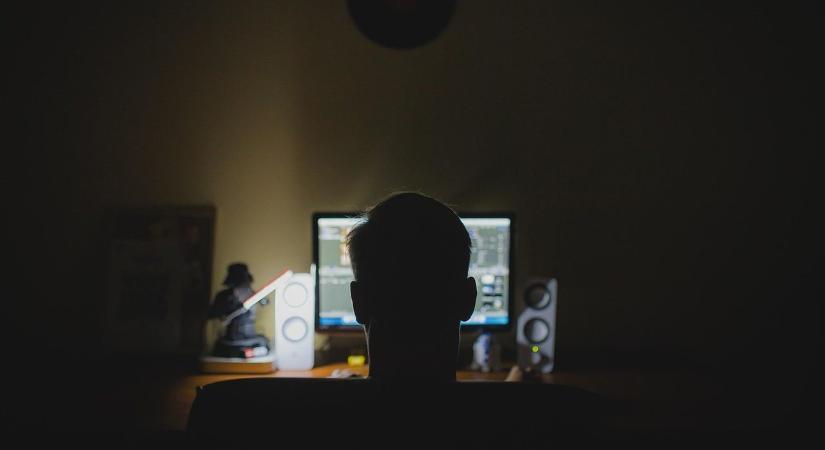 Új módszere van a netes csalóknak: így lopnak el mindent a gépedről