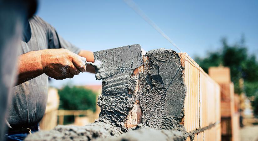 Jó hír az építőiparnak, hogy a házakat nem a wifi húzza fel