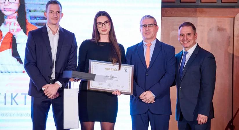 A példamutatás bajnokait ünnepelték