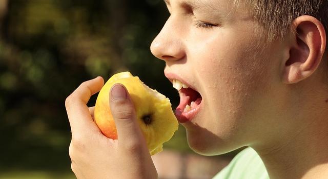 A gyerekek háromnegyedének van valamilyen harapási rendellenessége