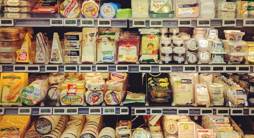 Egy 369 forintos sajt nyerte a nagy magyar sajttesztet!