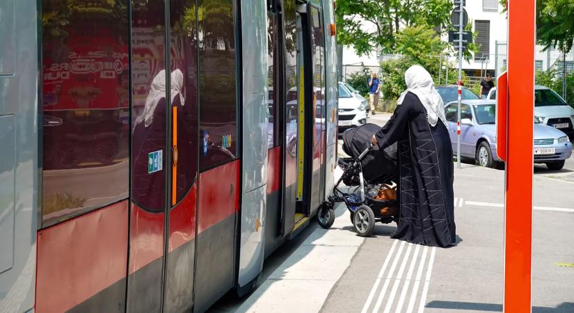 A migráció miatt négyszáz százalékkal nőttek a támogatások