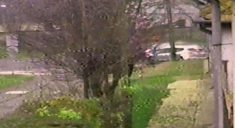 Biztonsági kamera rögzítette a sokkoló felvételt a 3-ason történt halálos balesetről