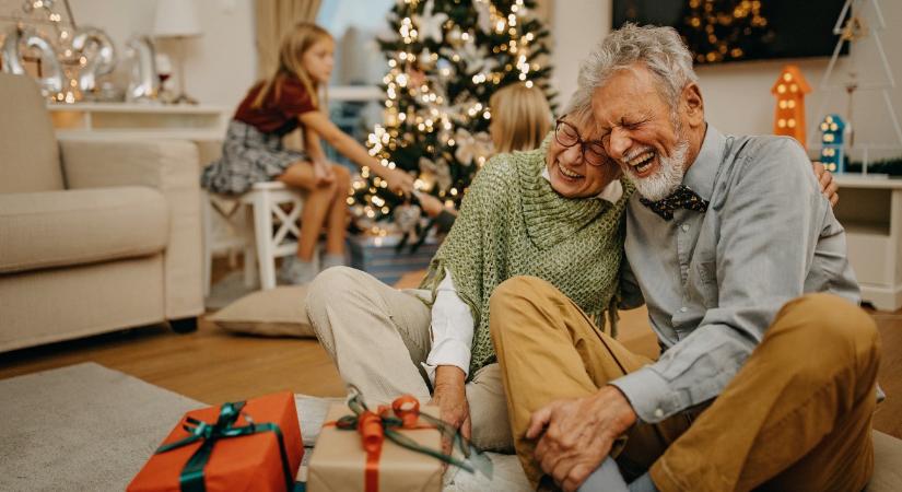 Sok vagy kevés? – mutatjuk, milyen és mennyi támogatást kapnak a nyugdíjasok karácsonyra