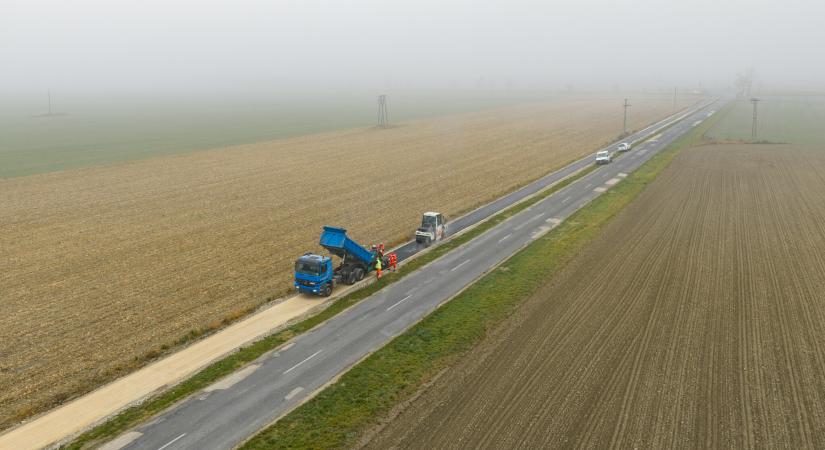 A Holt-Duna felett átívelő híddal épül kerékpárút a Szigetközben