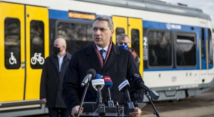 Kettő választást kell még nyerni Lázár szerint, hogy lehessen valamit csinálni a MÁV-val