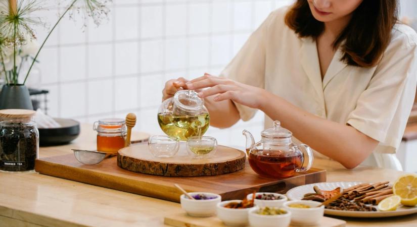 7 teázási hiba, ami titokban tönkreteszi a gyomrod és a májad