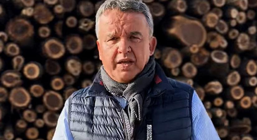 Ezeregyszáz köbméternyi tűzifa érkezett a választókerületbe (videóval)