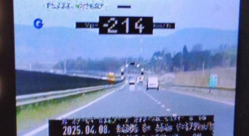 Traffipax ide vagy oda: 200-as tempó felett mentek itthon az idei év legdurvább gyorshajtói