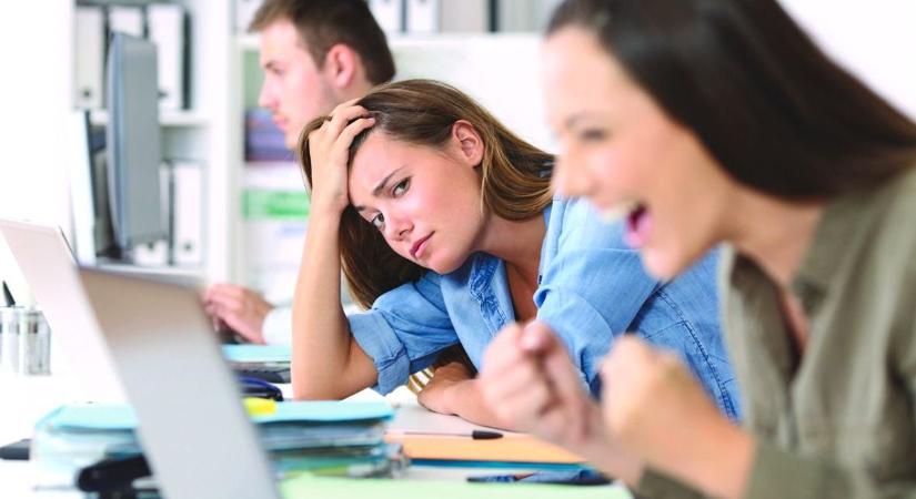 Felmondtak, de még évekig bejárnak dolgozni – elképesztő, mennyi munkavállalót érint