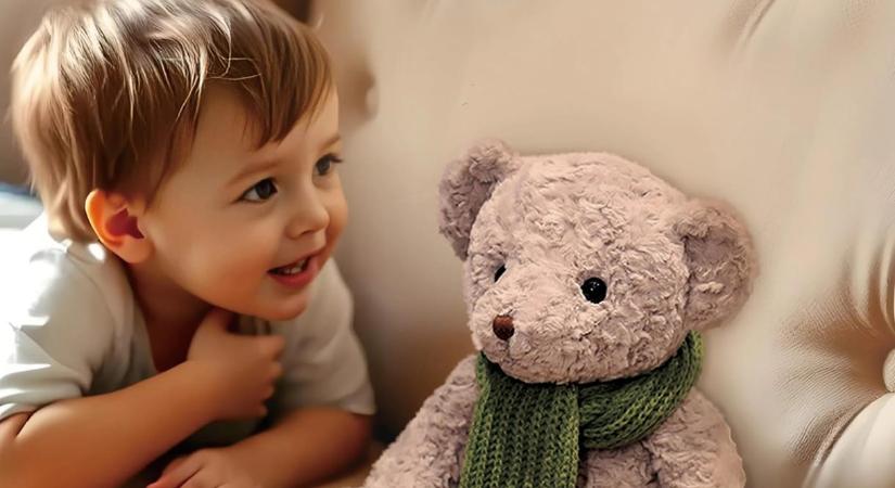 Javította a hibákat a gyártó, állítja, már nem beszélget felnőtt témákról a plüssmackó a gyerekekkel