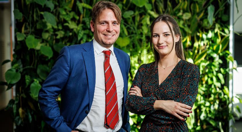 Bértranszparencia és AI a munkahelyeken: Jelentős változások várnak a cégekre 2026-tól