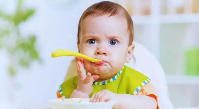 A baba mindent ehet, amit mi, kivéve egy dolgot – íme a hozzátáplálási kisokos