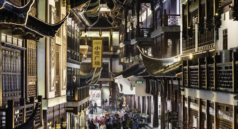 Akkora a baj az egyik legnagyobb gazdaságban, hogy anime- és háziállat-termékekkel mentenék a növekedést